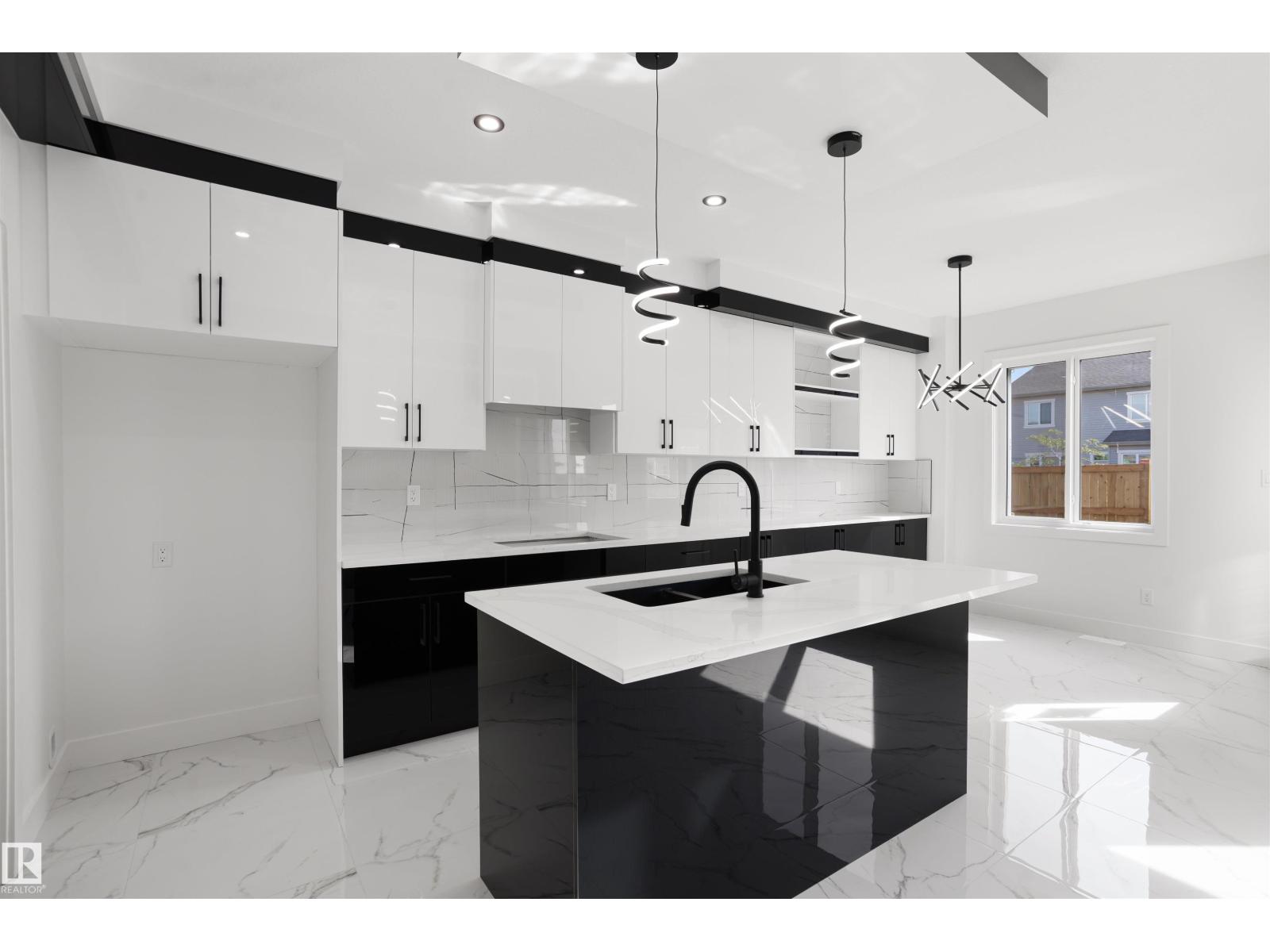 1523 208 ST NW - 7