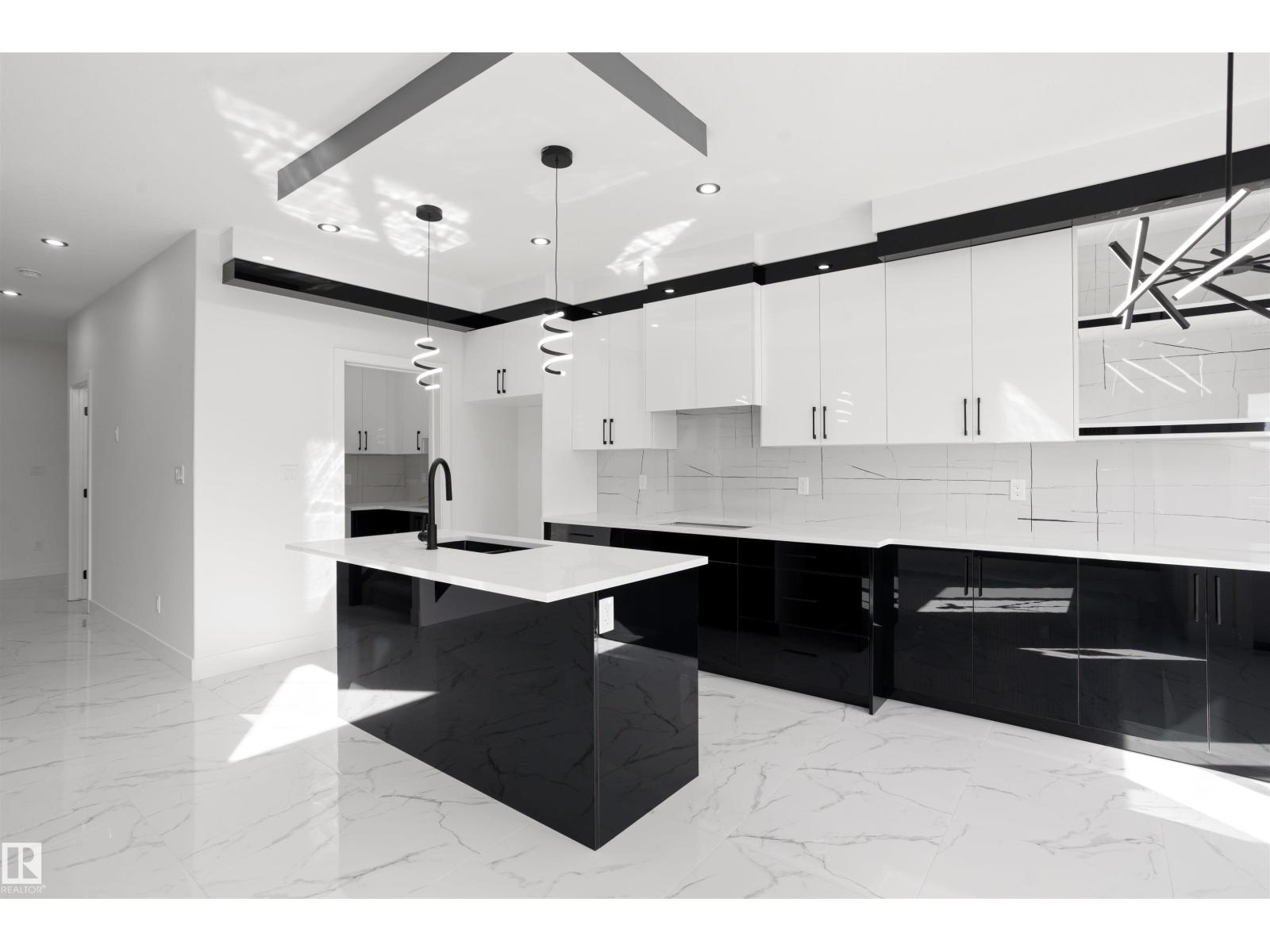 1523 208 ST NW - 9