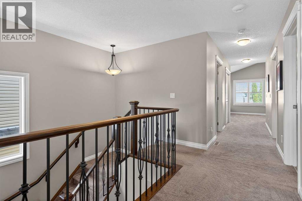159 Sherwood Crescent NW - 37