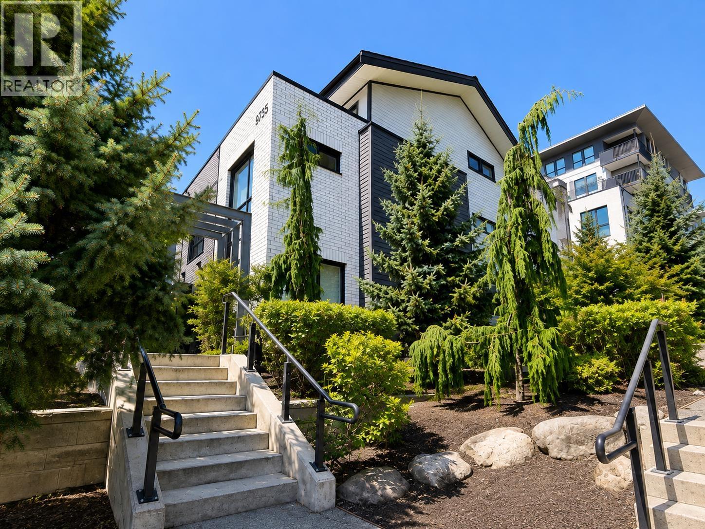 3 Bed, 2 Bath House for Sale in Burnaby – 4 9735 UNIVERSITY CRESCENT, Burnaby – MLS# R3153235 - Image 26