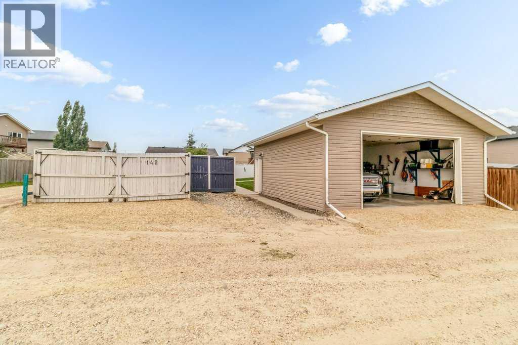 142 Ava Crescent - Image 32