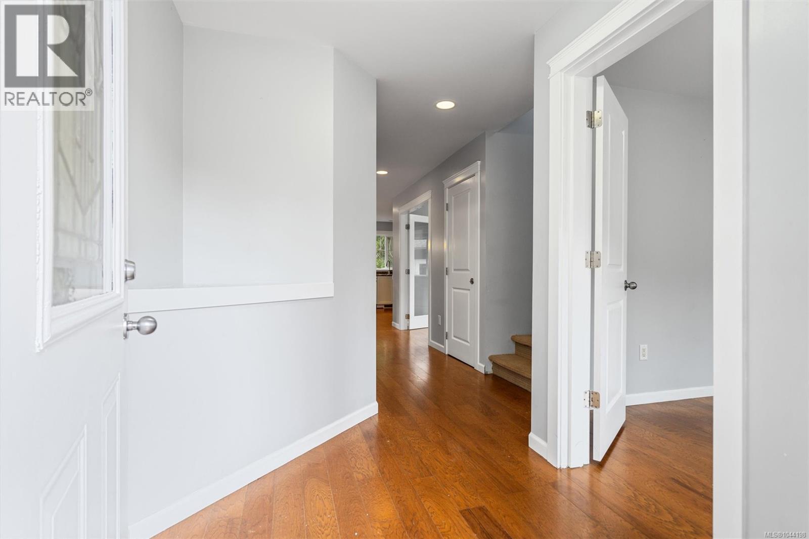 976 Wild Blossom Crt - 4
