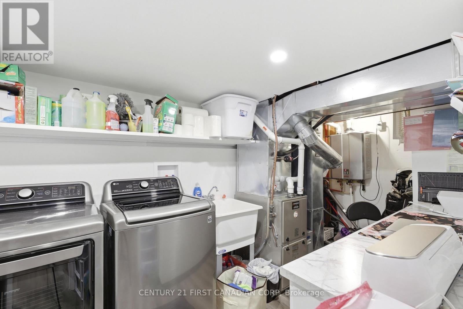 95 MYRTLE STREET N - 35