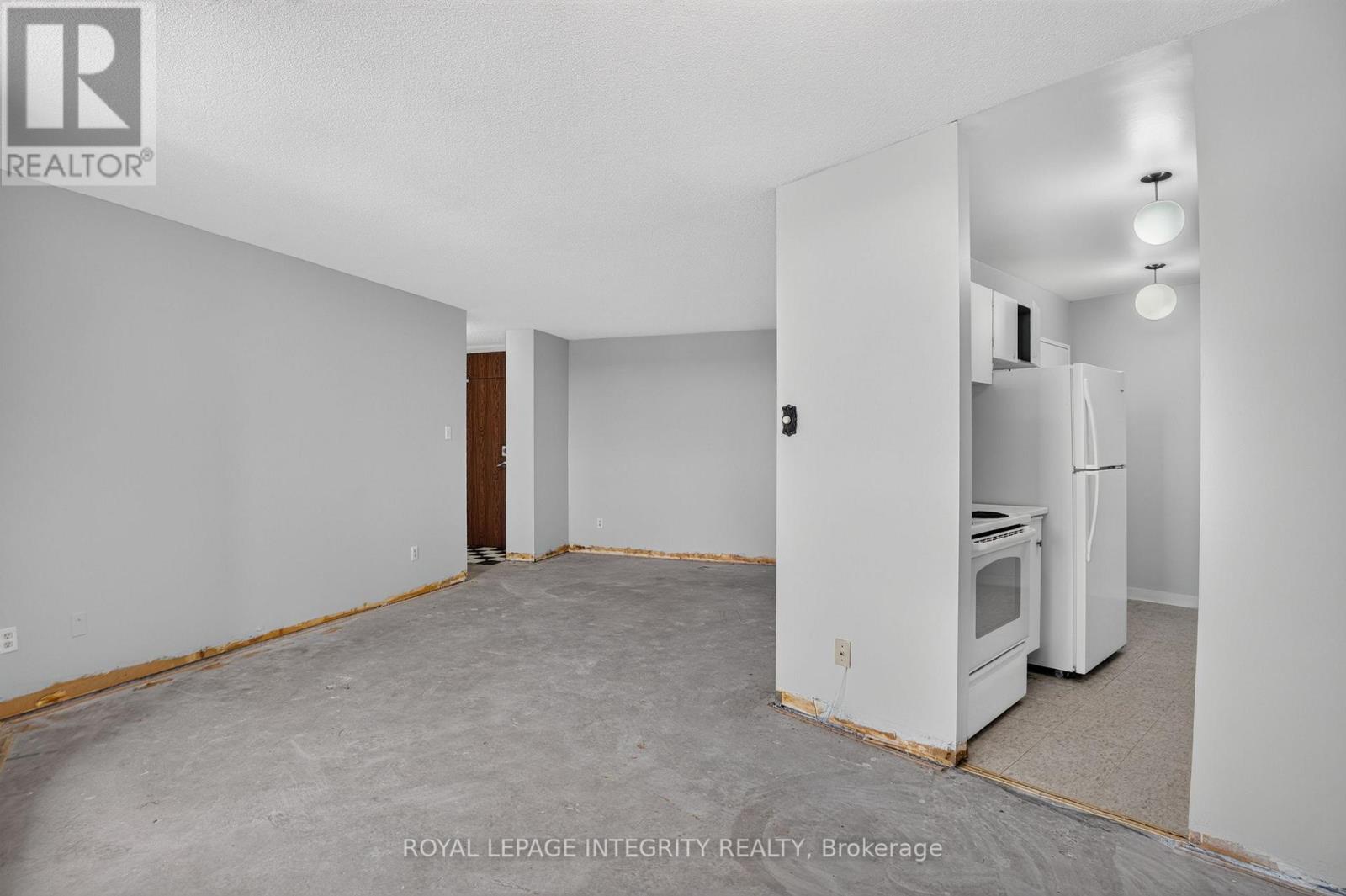 2 Bed, 1 Bath Apartment for Sale in Ottawa – 606 – 2000 JASMINE CRESCENT, Ottawa – MLS# X13642940 - Image 8