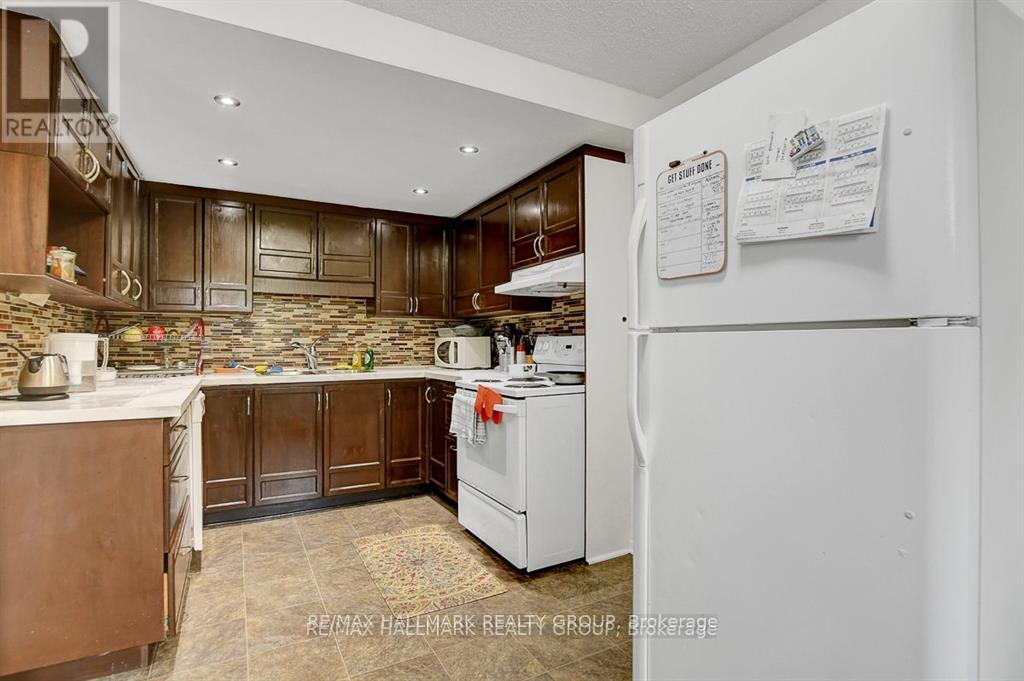 3 Bed, 3 Bath House for Rent in Ottawa – 43 – 43 HAXBY PRIVATE, Ottawa – MLS# X13642954 - Image 15