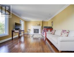 725 Exceller Circle, Newmarket, ON L3X1P4 Photo 13