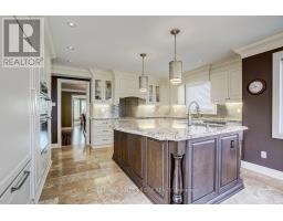 725 Exceller Circle, Newmarket, ON L3X1P4 Photo 16