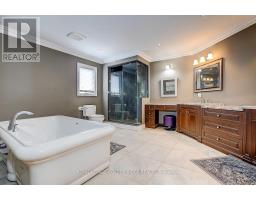 725 Exceller Circle, Newmarket, ON L3X1P4 Photo 30