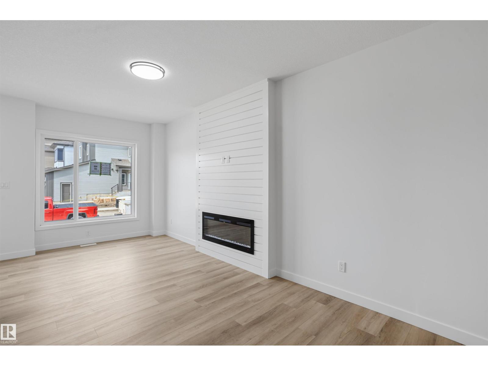 1547 211 ST NW - Image 16