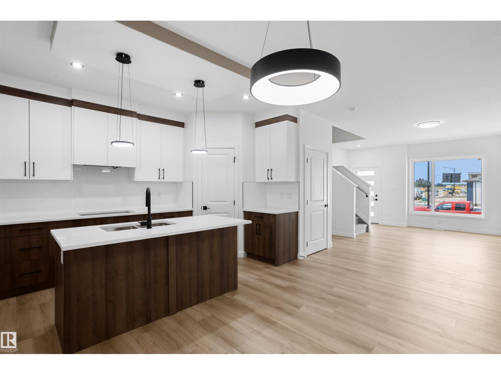 1547 211 ST NW - Image 5
