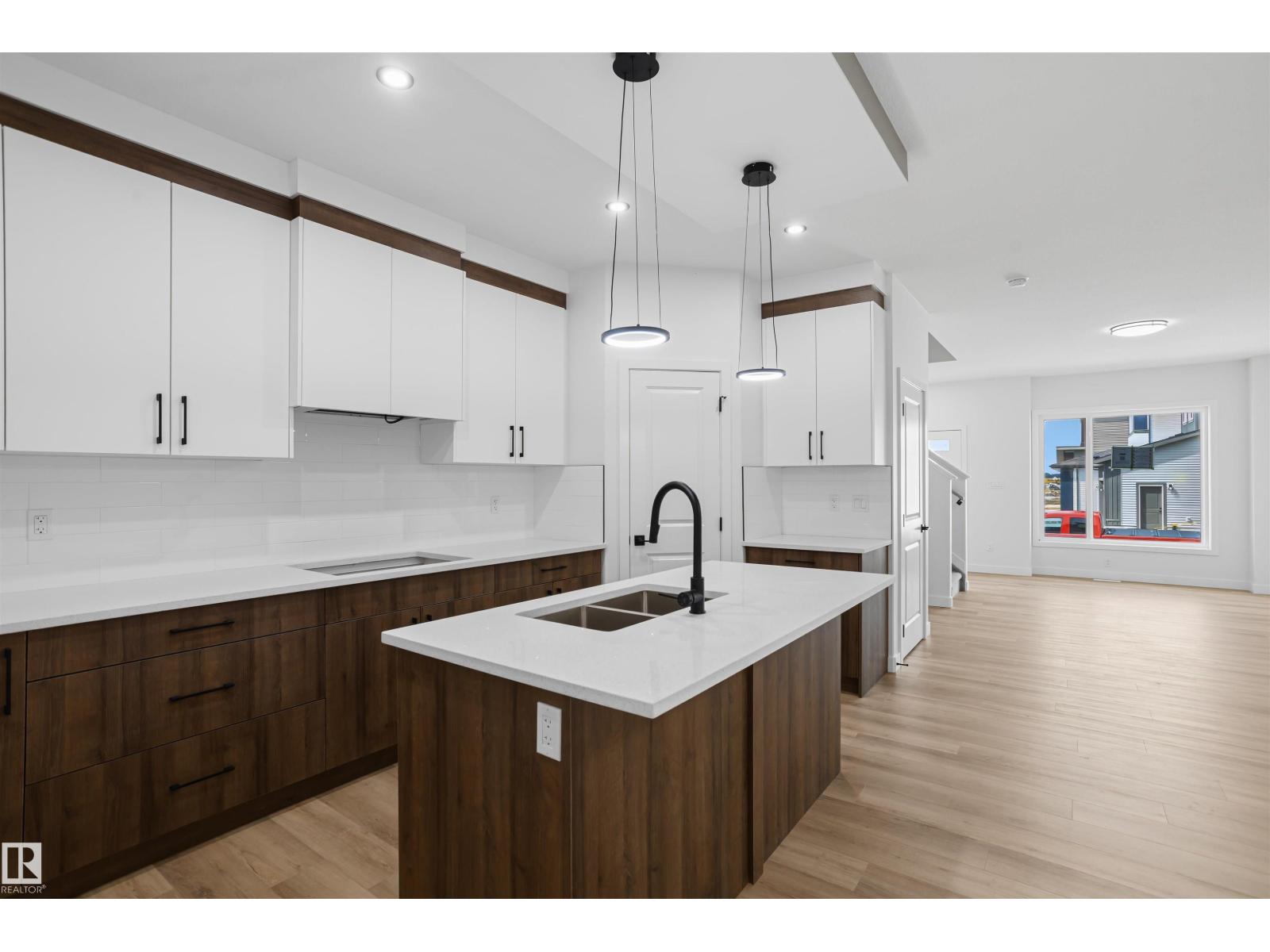 1547 211 ST NW - 8