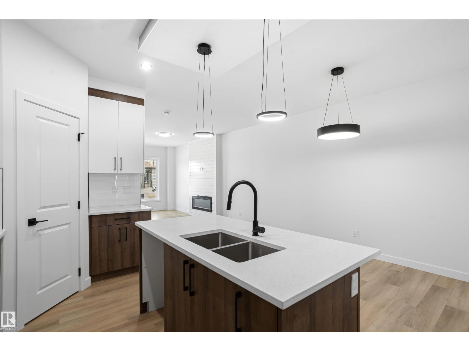 1547 211 ST NW - Image 9