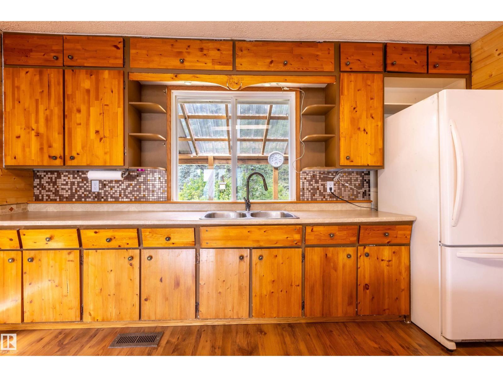 453081 RGE ROAD 75 - 32