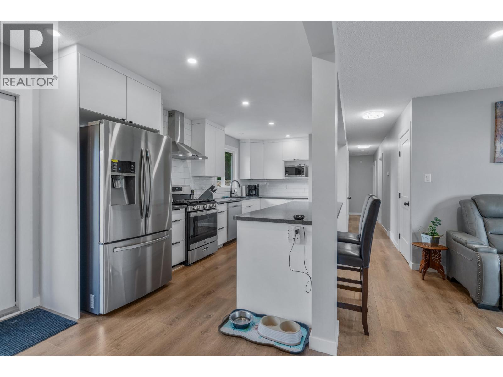 5932 MONTGOMERY CRESCENT - Image 6