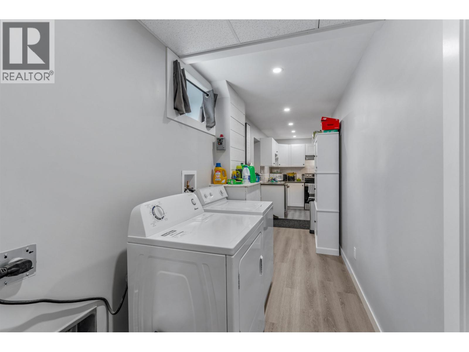 5932 MONTGOMERY CRESCENT - 18