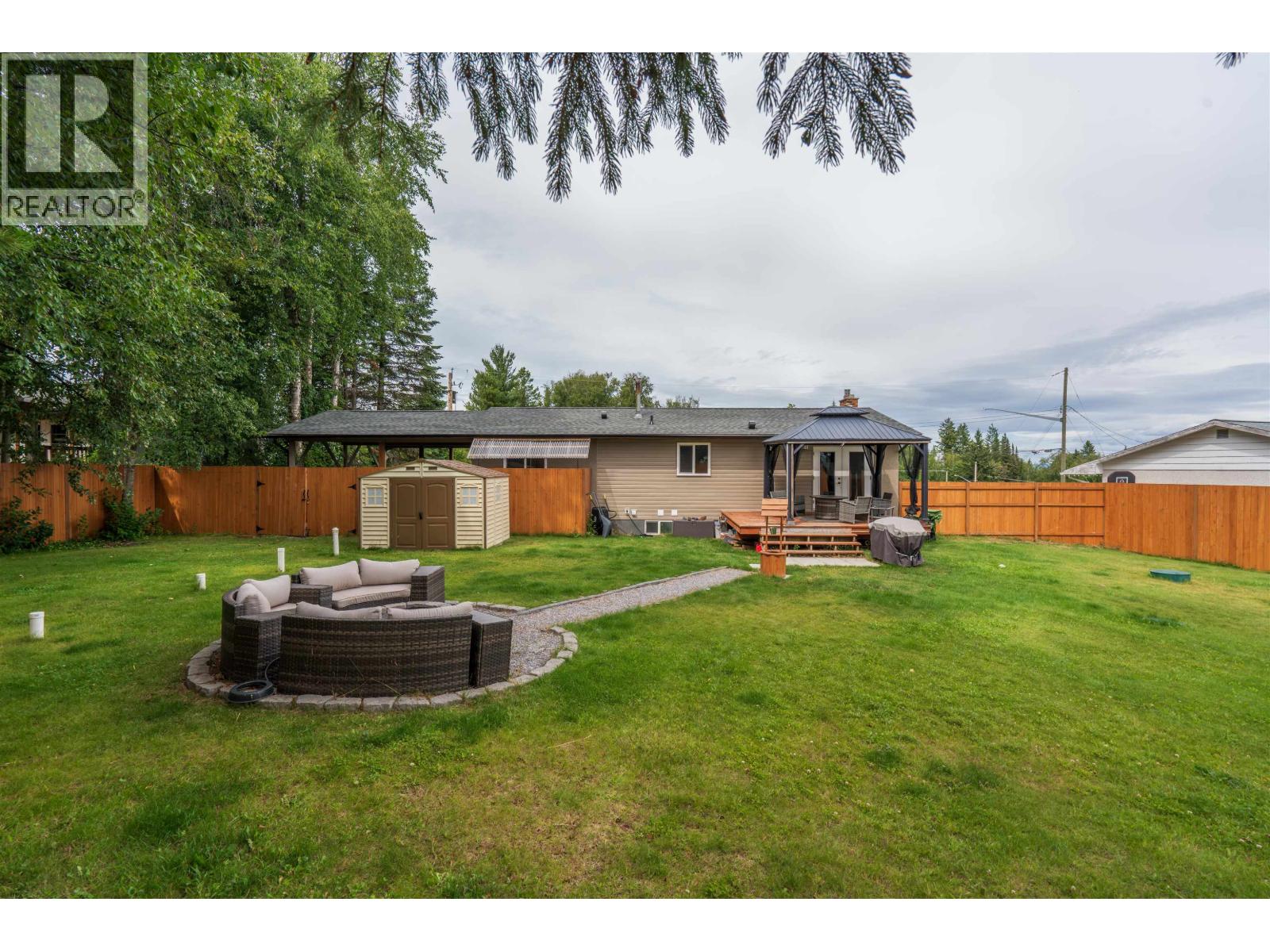 5932 MONTGOMERY CRESCENT - 21