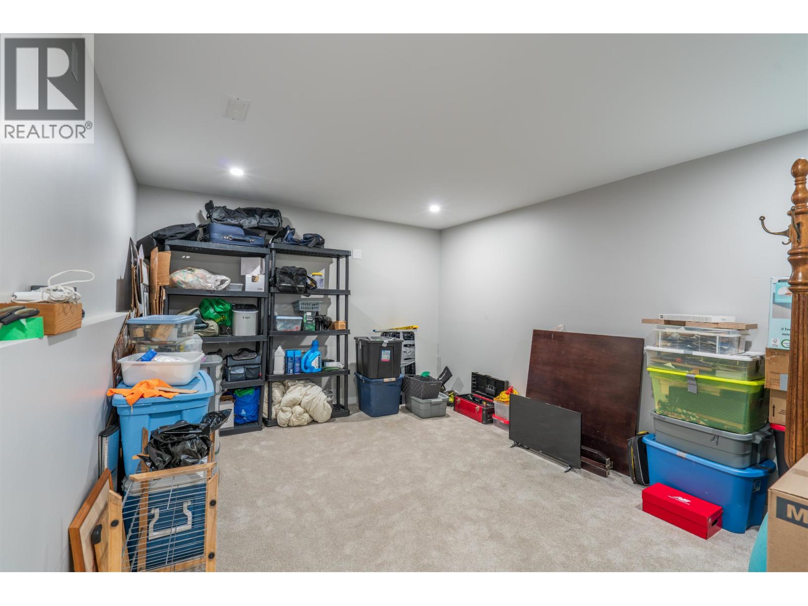 5932 MONTGOMERY CRESCENT - 13