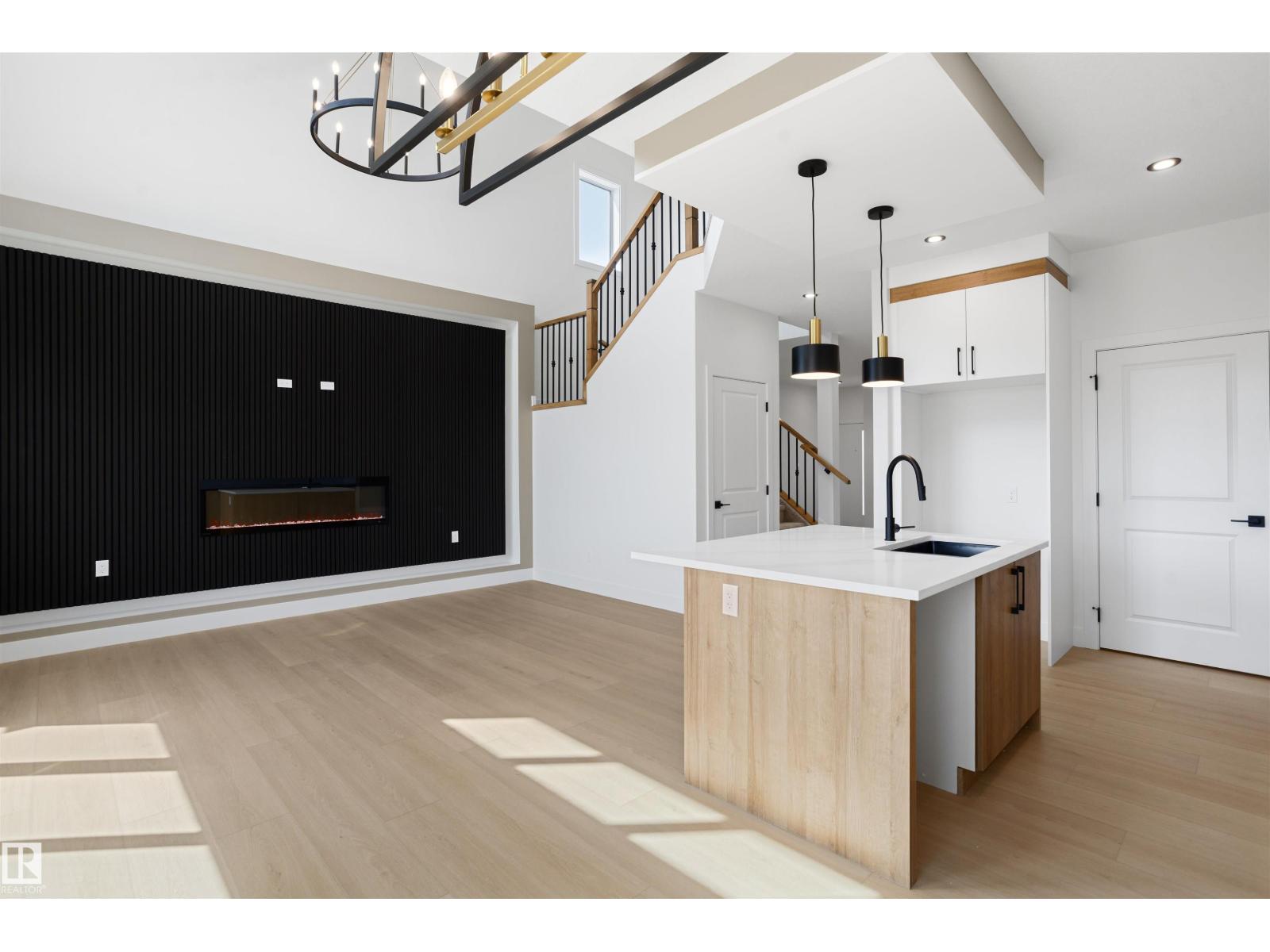 2403 209 ST NW - 13