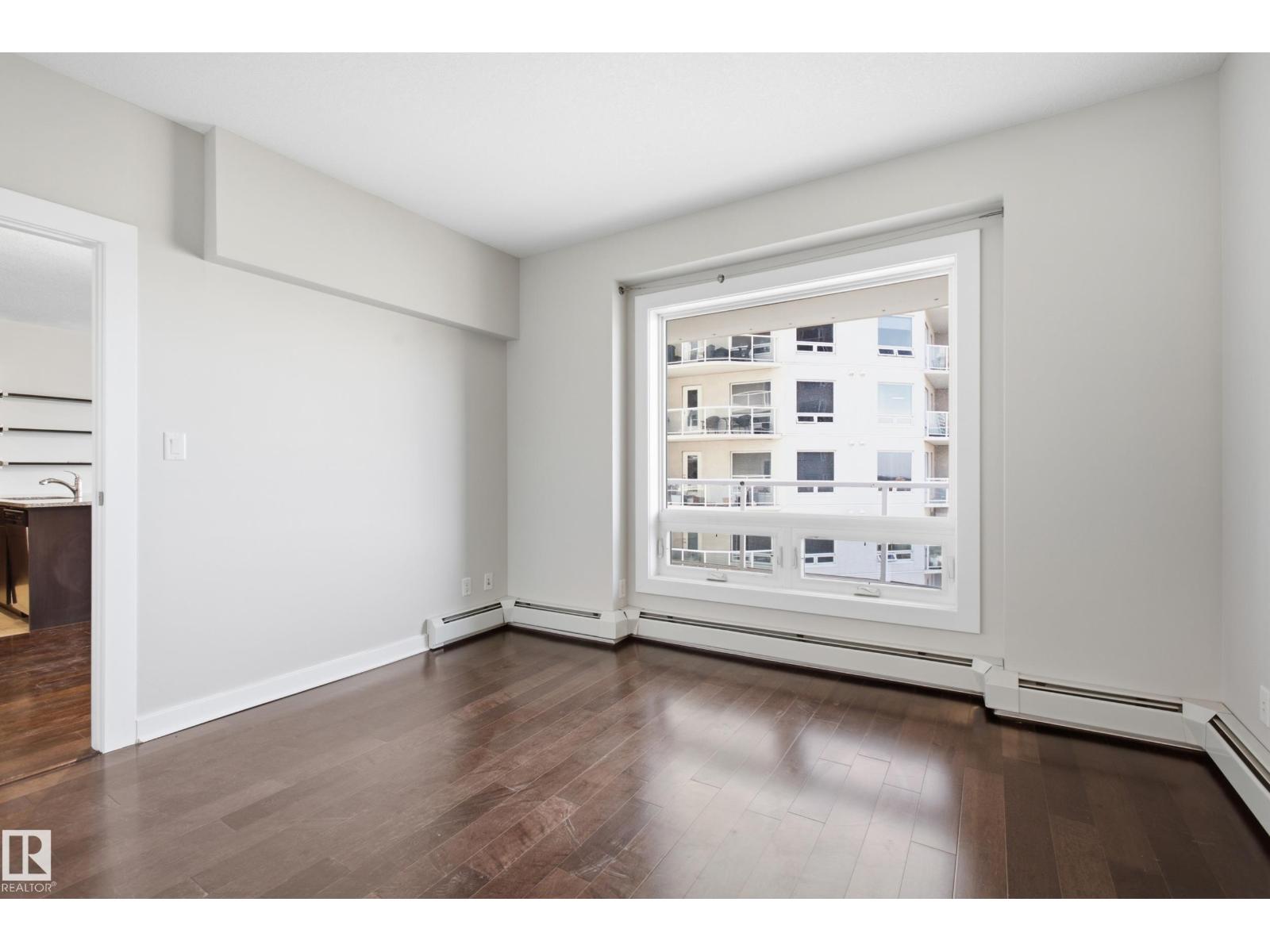 #1005 10152 104 ST NW - 15