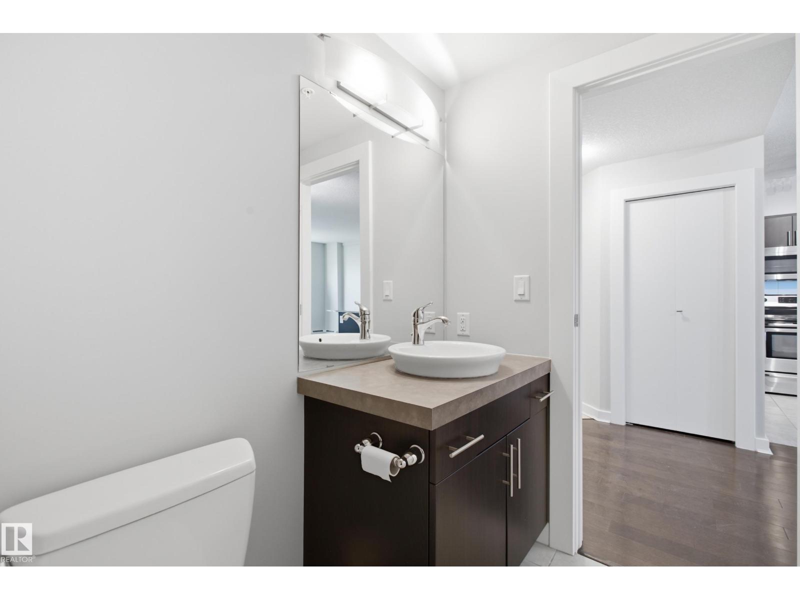 #1005 10152 104 ST NW - 19