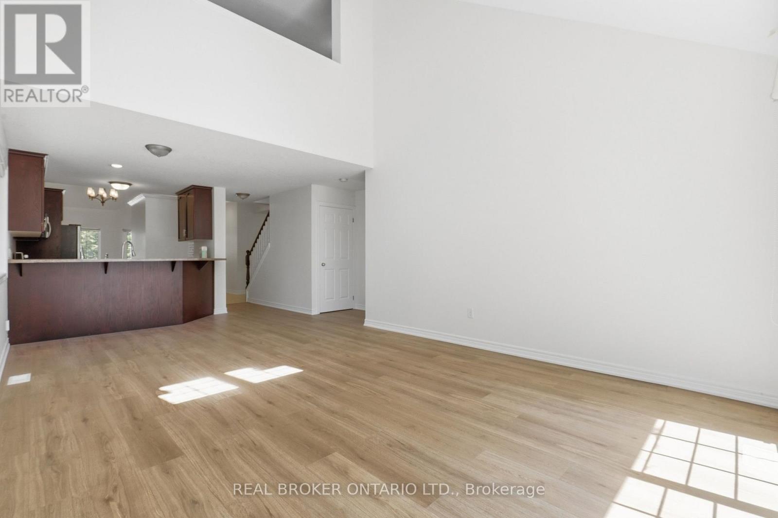 91 LYNCH CIRCLE E - 21