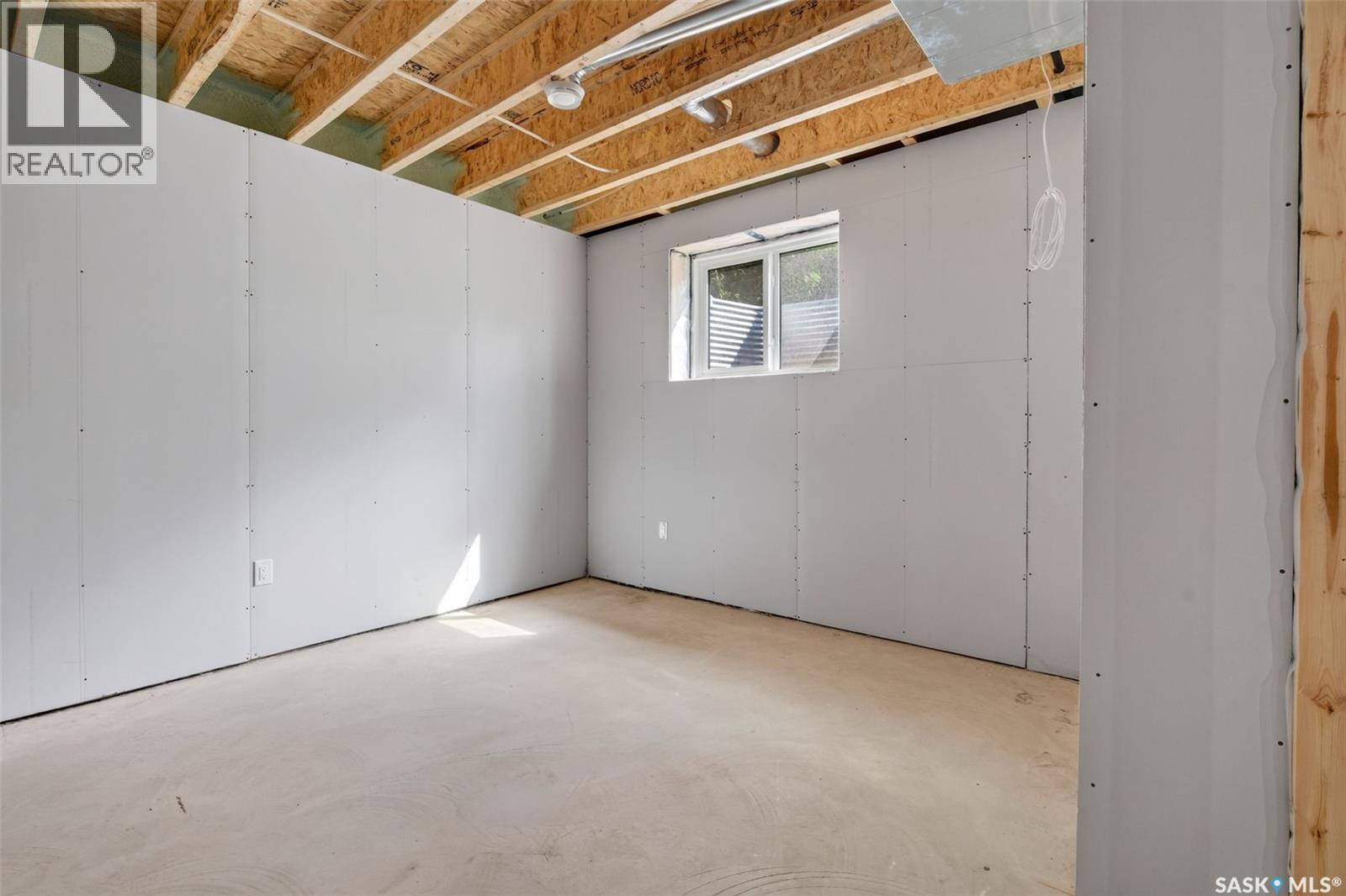 1008 10th STREET - 37
