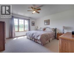 Bedroom - 2054 Township Road 342 Township, Rural Red Deer County, AB T0M0K0 Photo 13