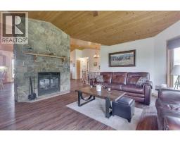 4pc Bathroom - 2054 Township Road 342 Township, Rural Red Deer County, AB T0M0K0 Photo 11