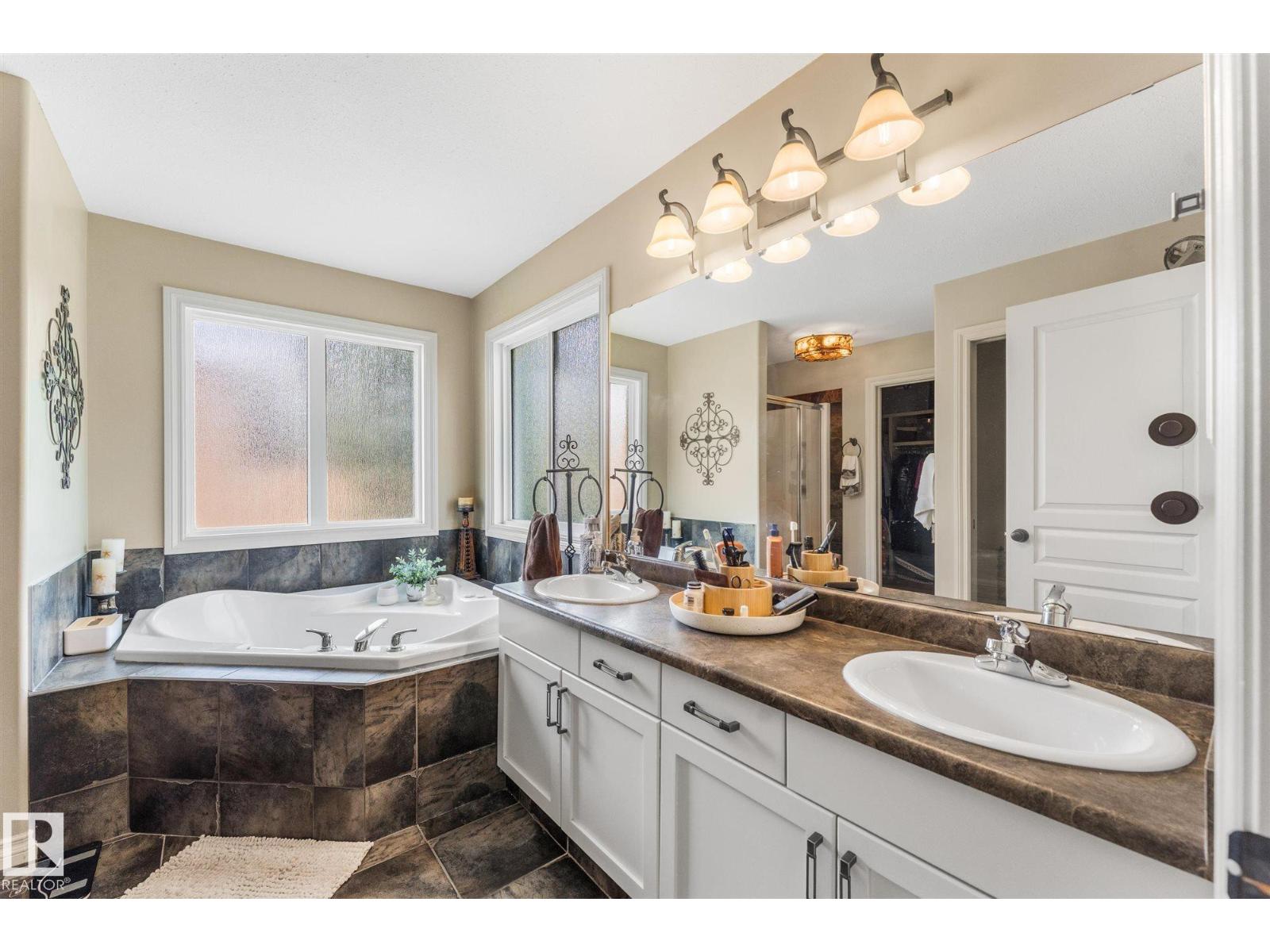 8 DANFIELD PL - Image 23