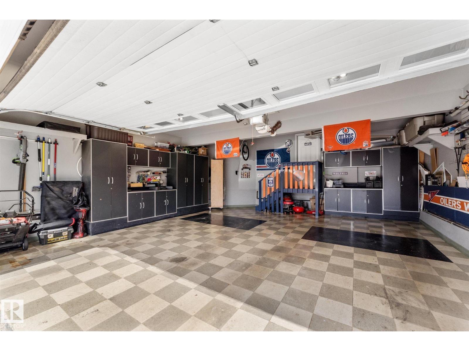 8 DANFIELD PL - Image 32