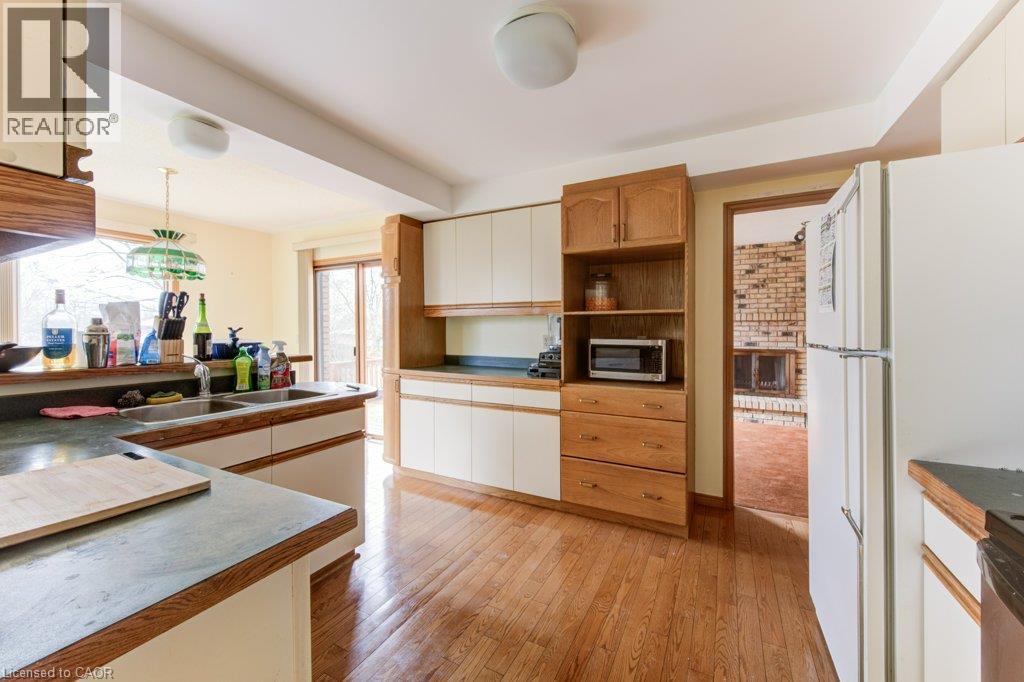 27 WALMER Gardens - 10