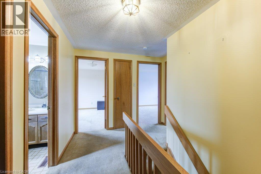 27 WALMER Gardens - 19