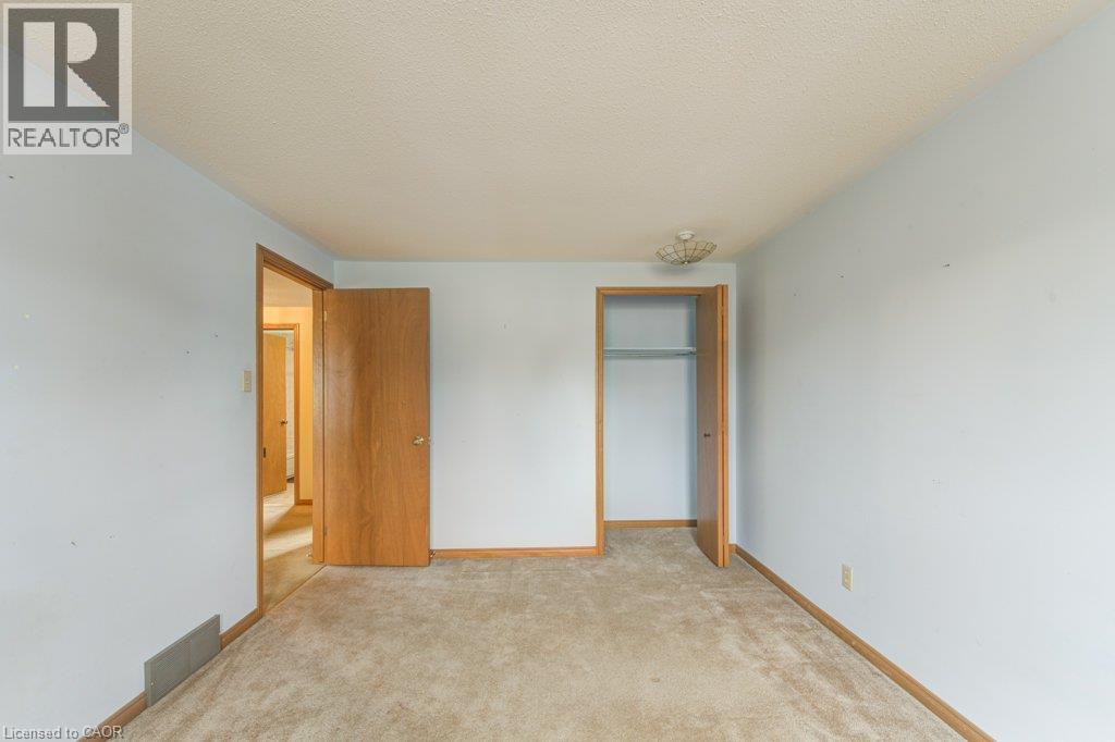 27 WALMER Gardens - 26