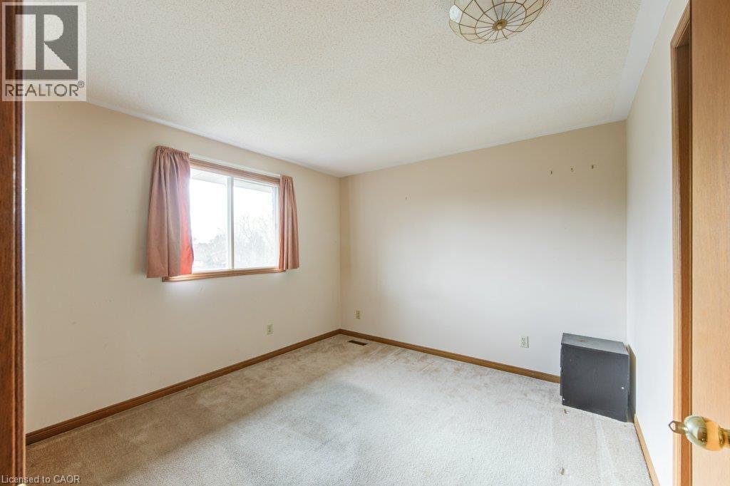 27 WALMER Gardens - 27