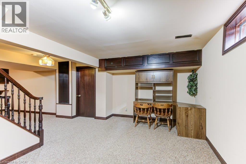 27 WALMER Gardens - 33