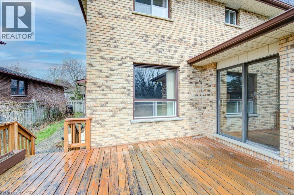 27 WALMER Gardens - 42