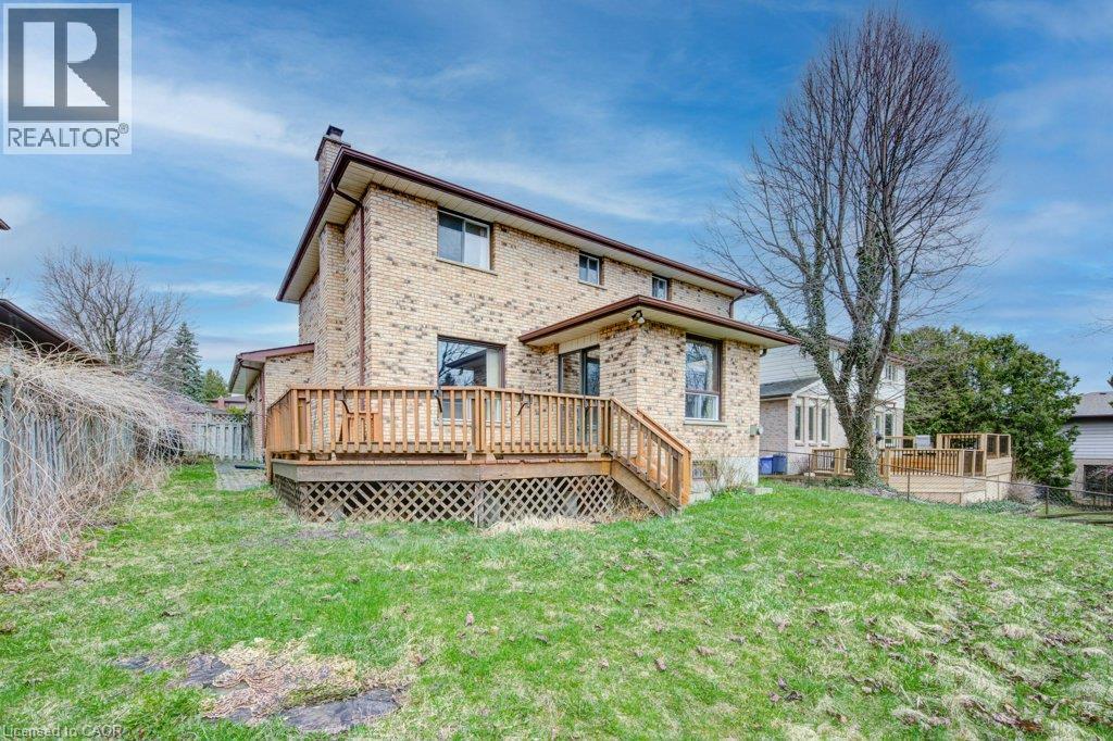 27 WALMER Gardens - 43