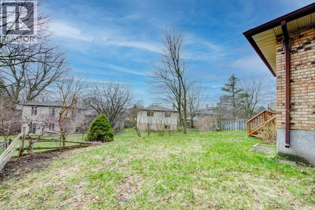 27 WALMER Gardens - 44