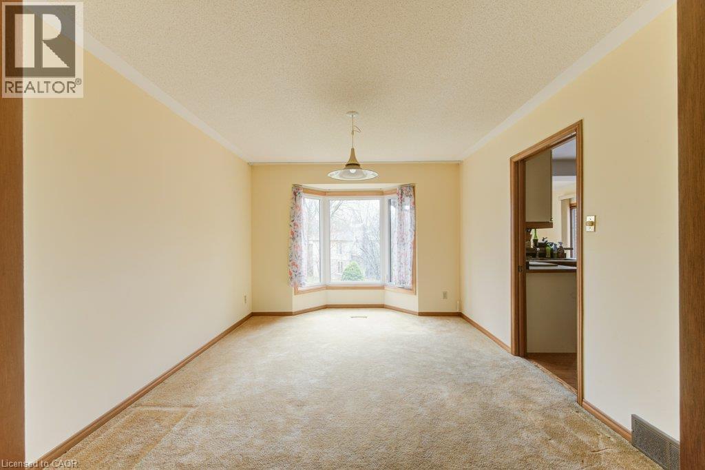 27 WALMER Gardens - 7