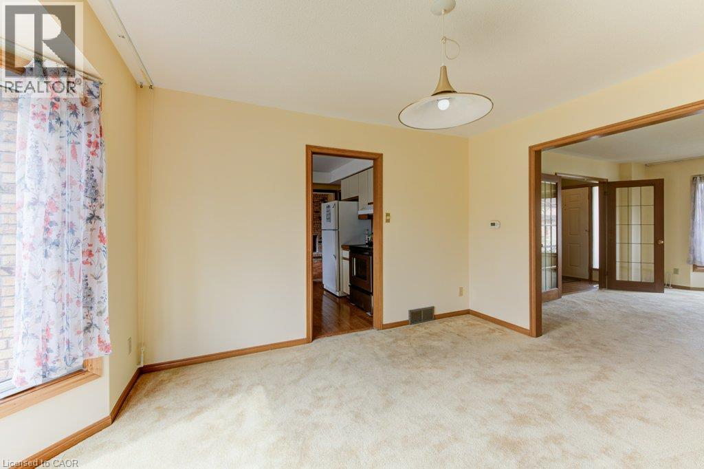 27 WALMER Gardens - 8