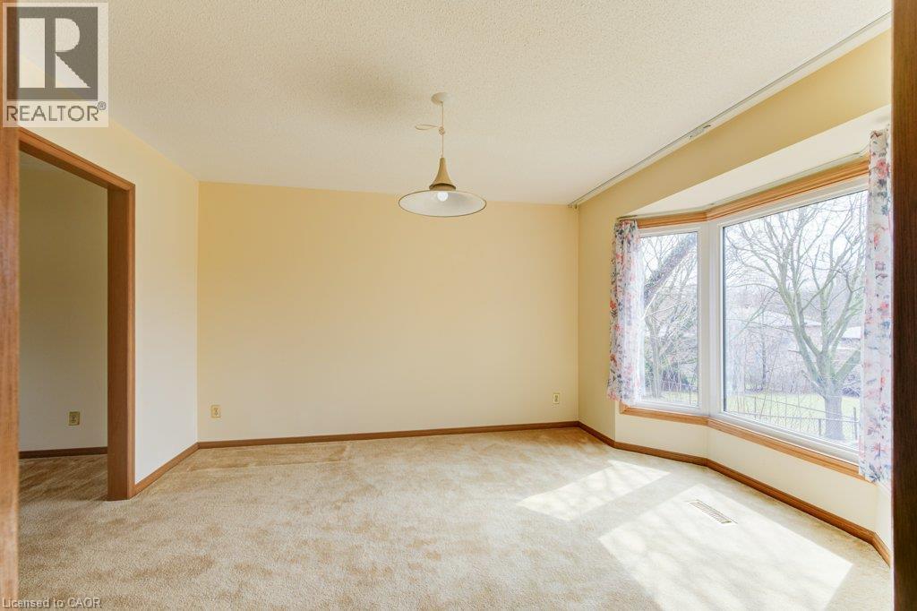 27 WALMER Gardens - 9