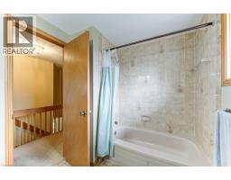 27 Walmer Gardens, London, ON N6G4H4 Photo 21