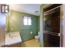27 Walmer Gardens, London, ON N6G4H4 Photo 31
