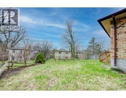 27 Walmer Gardens, London, ON N6G4H4 Photo 44