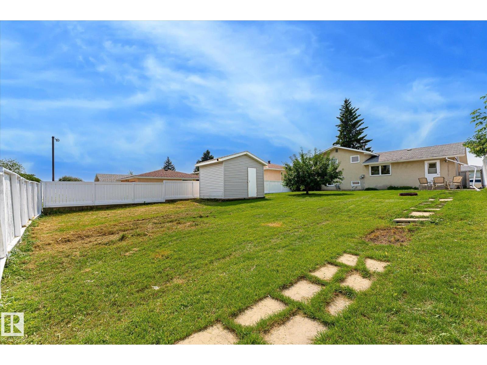 14243 83 ST NW - 30