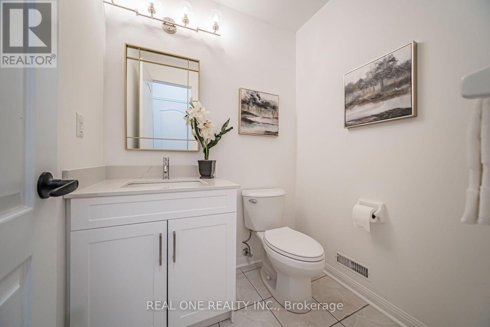 35 FORMOSA DRIVE - 10