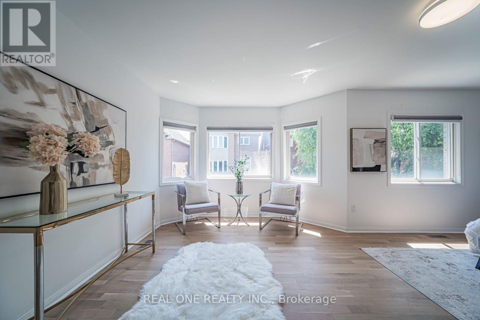 35 FORMOSA DRIVE - 28