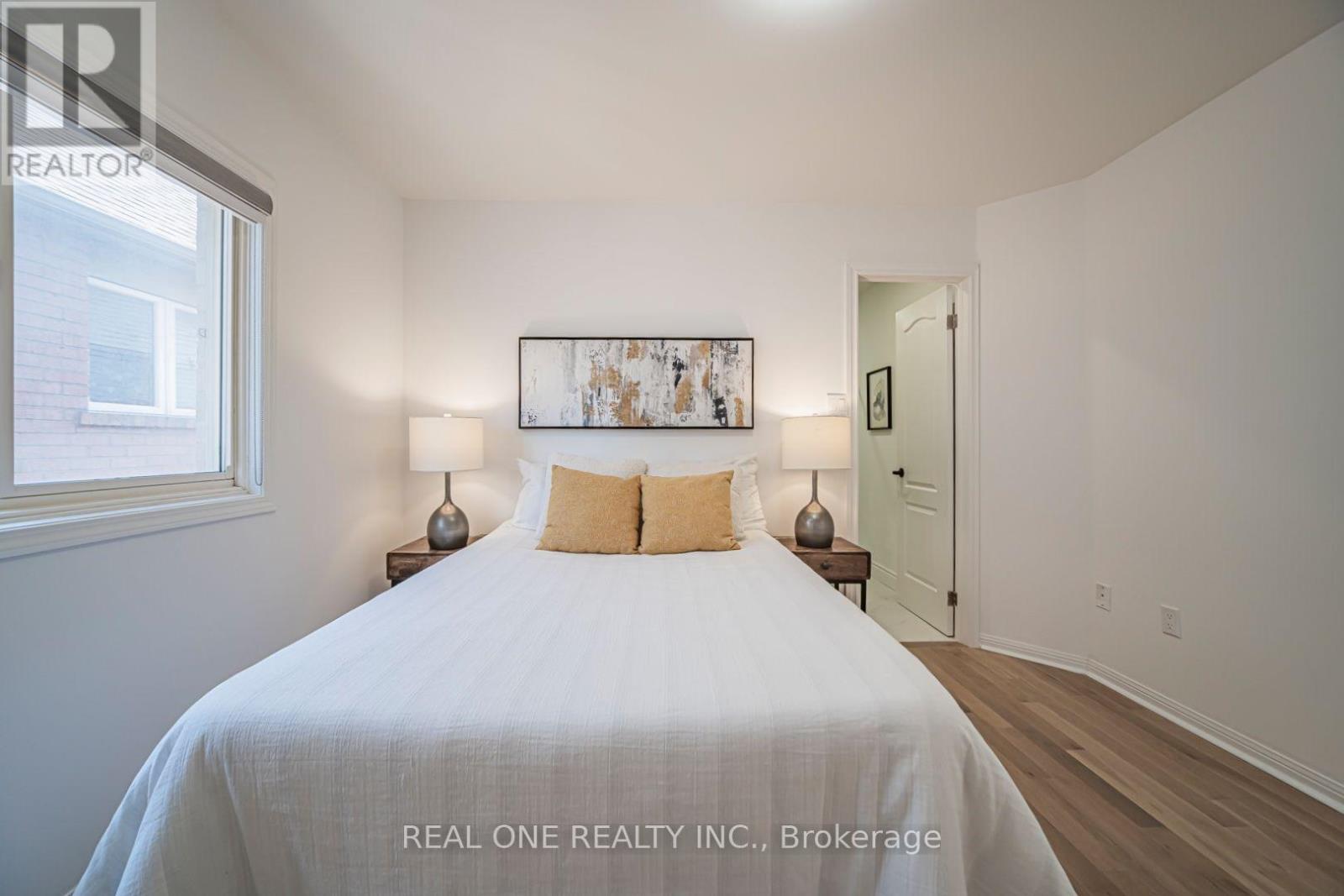 35 FORMOSA DRIVE - 30