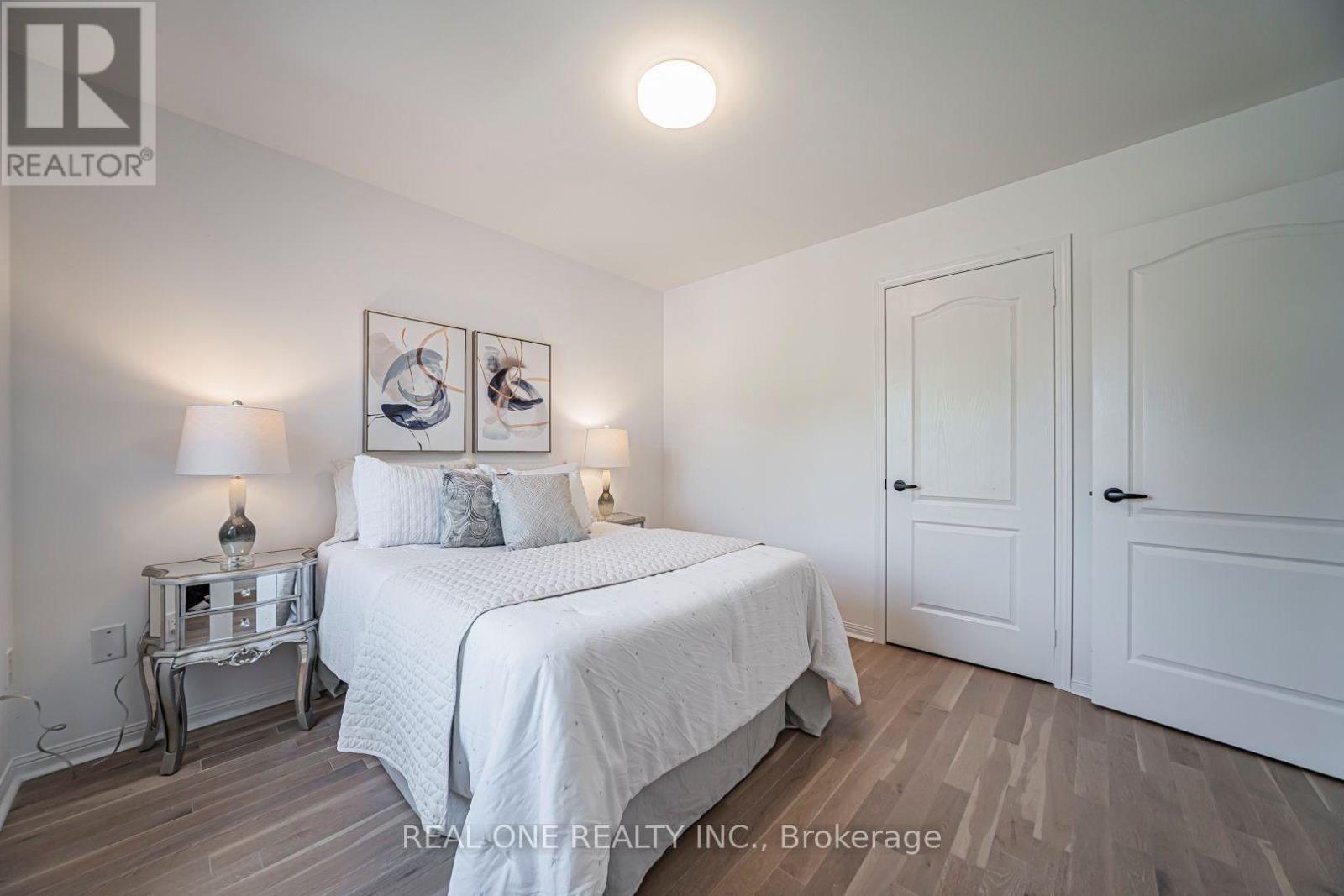 35 FORMOSA DRIVE - 35
