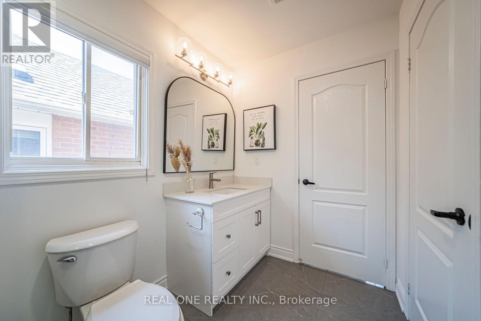 35 FORMOSA DRIVE - 42